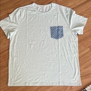 Marine Layer Men’s Signature Printed Light Aqua Pocket Tee size L/XL